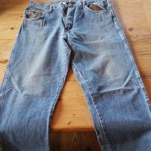 Men's wrangler style 22 relaxed Jean's 36x38